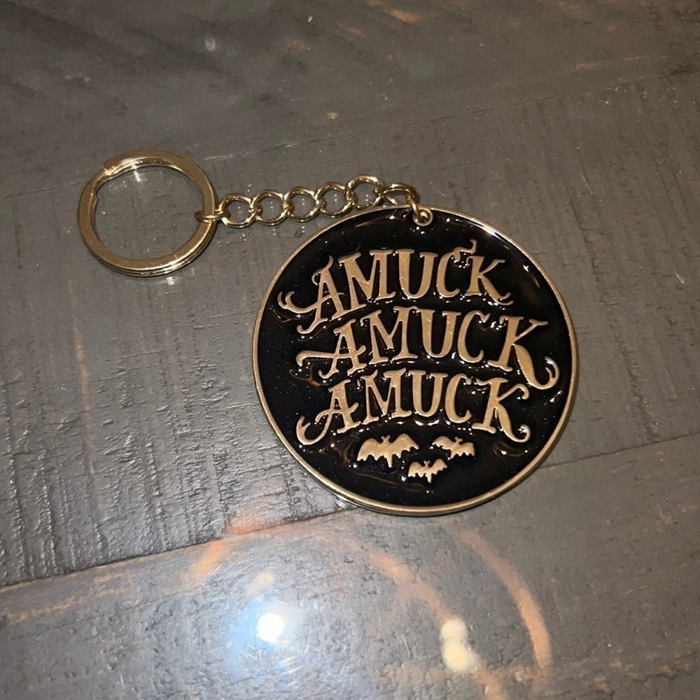 Disney's Hocus Pocus "Amuck Amuck Amuck" Key Chain-‎ NEW